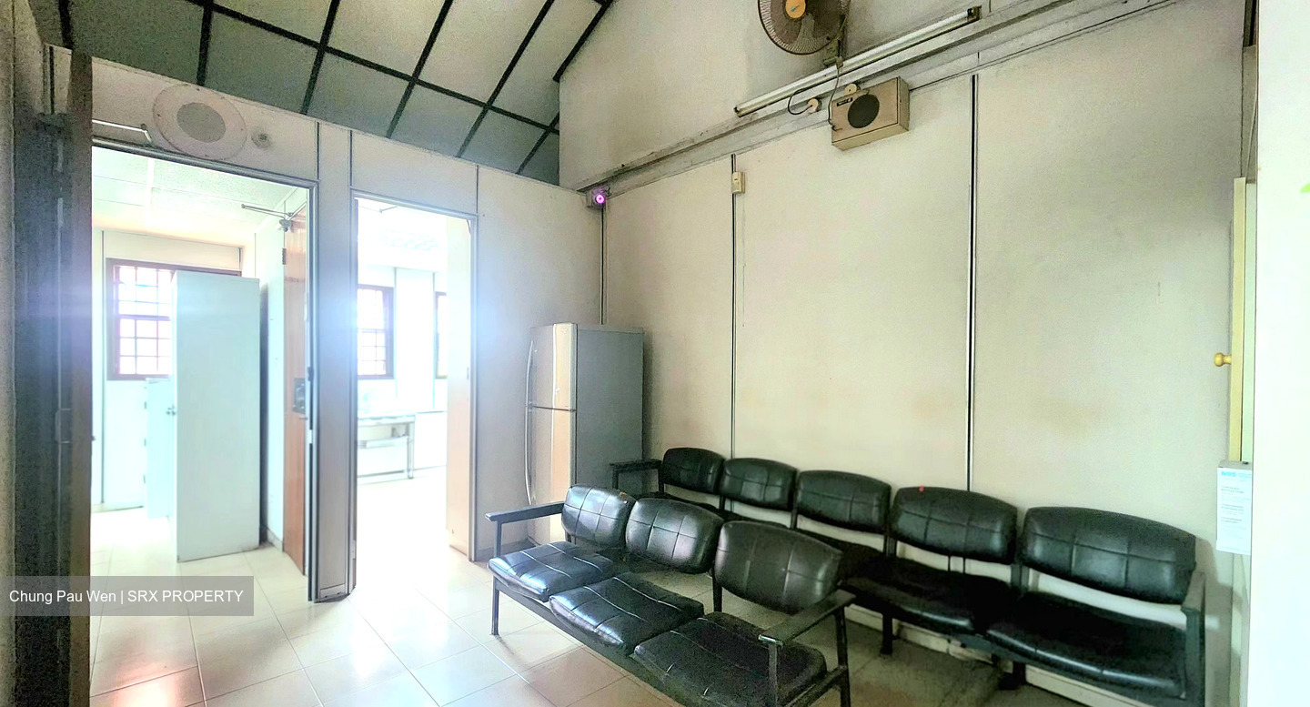 Jurong West Street 92 (D22), Shop House #548897561